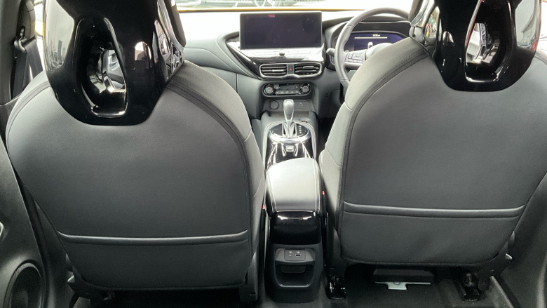 Nissan Juke 1.0 DiG-T Tekna 5dr DCT Petrol Hatchback